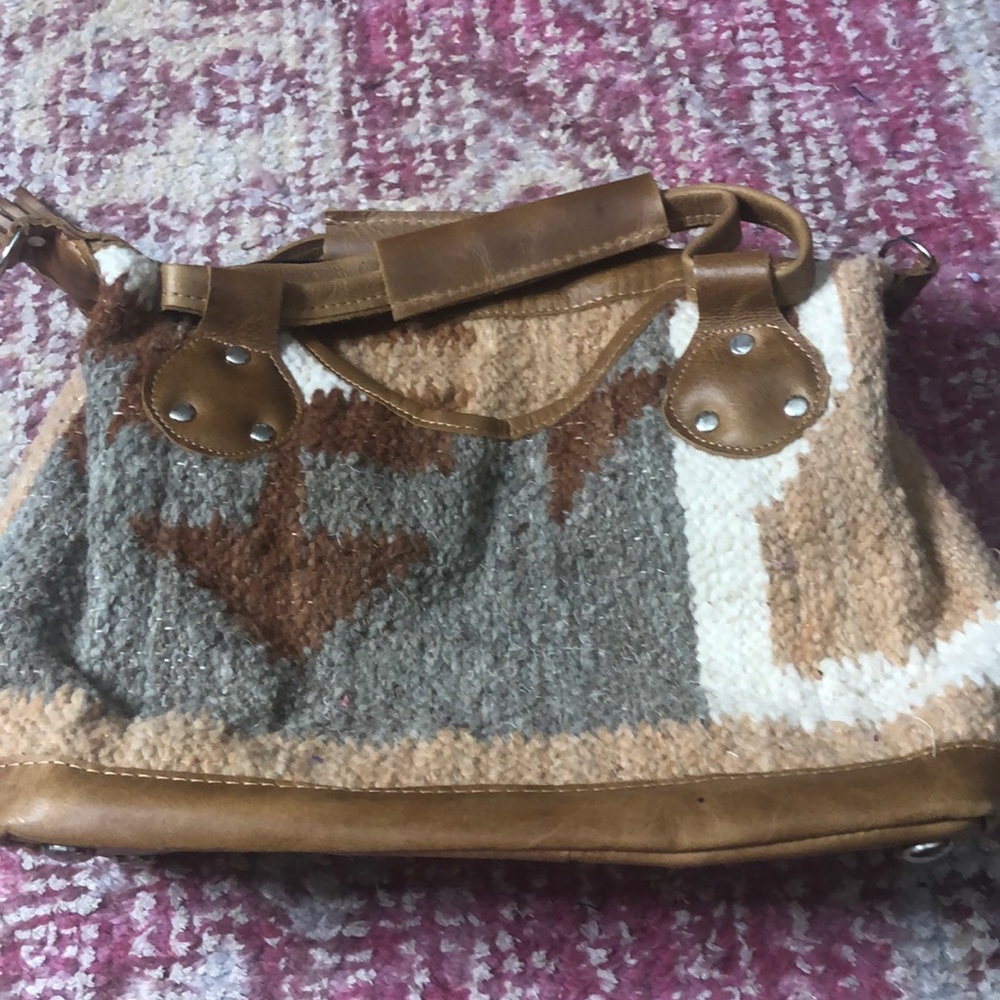 Medium size convertible back pack